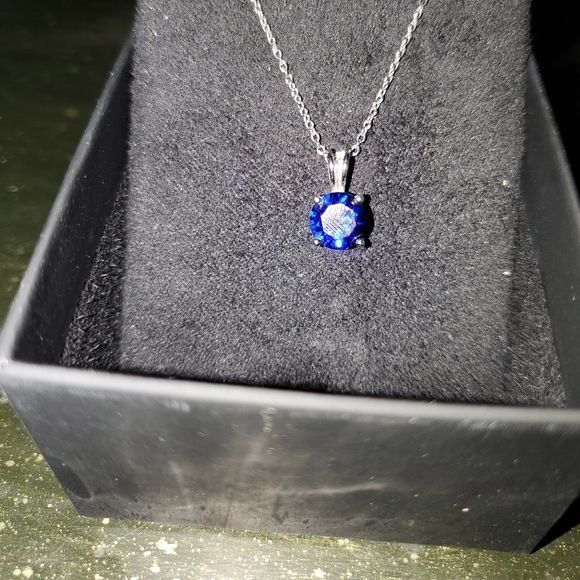 Silver and sapphire necklace - Picture 2 of 3